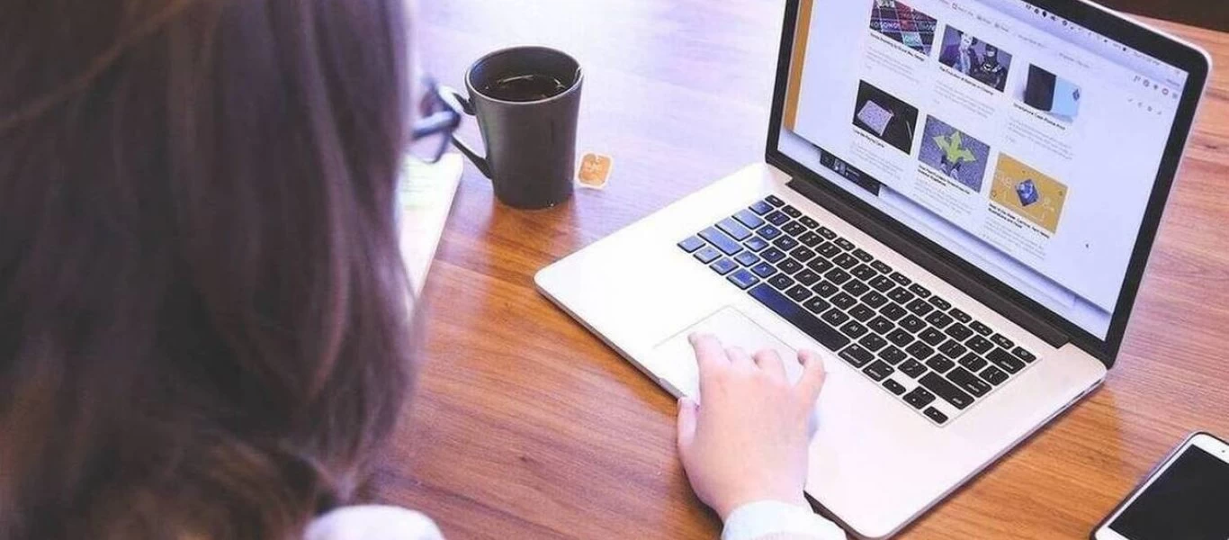 Νέα ΚΥΑ: Στο 20% αντί για 25% η υποχρεωτική τηλεργασία - Όσα προβλέπονται για τα self test